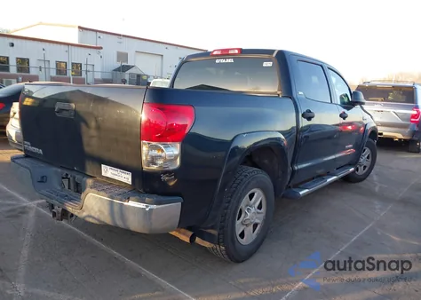 2007 Toyota Tundra Sr5 5.7L V8 z USA, uszkodzony, nr VIN 5TBEV541X7S465148